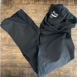 Old navy, black Capri- Medium